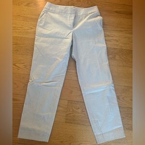 Stylish Women's capri pants size 4